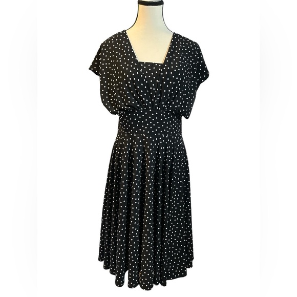 White House Black Market Black and White Polka Dot Genius Convertible Dress - Picture 8 of 12